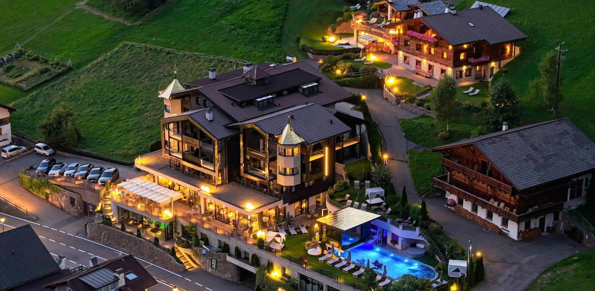 Alpin Garden Luxury Maison & Spa - Adults Only Ortisei Exterior foto